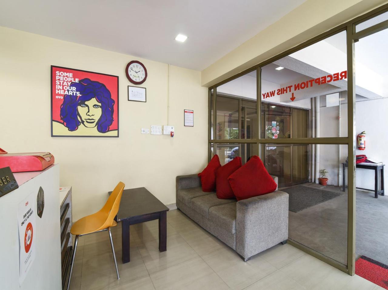 Отель Oyo Flagship 324 Velachery Madipakkam Ченнаи Экстерьер фото
